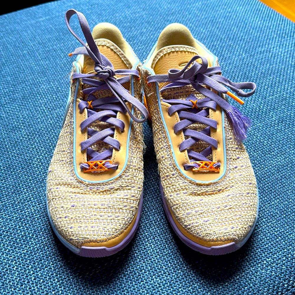 LeBron XX basketball sneakers